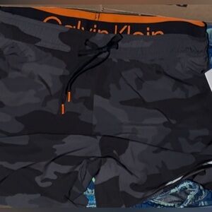 Calvin Klein Men's Camouflage Swim Shorts - Black and Gray